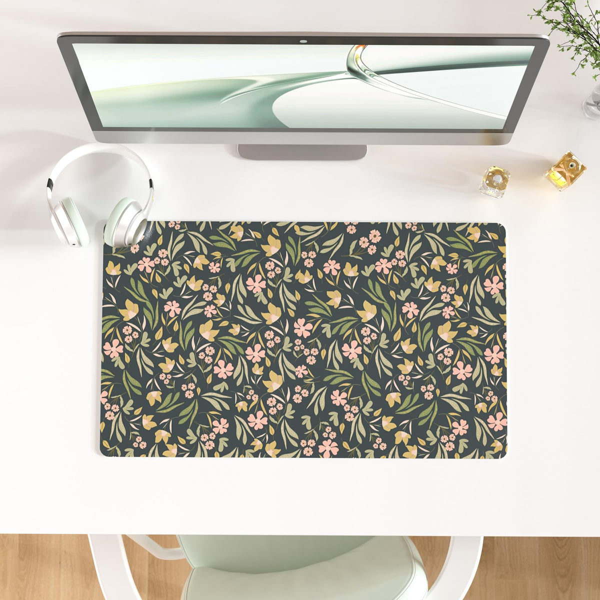 Faux Leather Large Mouse Pad, Office Desk Mat, 31.5"x15.7", Pink Floral | Desk Décor Accessories, Extended Size, Waterproof & Easy to Clean, Smooth Surface, Non Slip Desk Organization